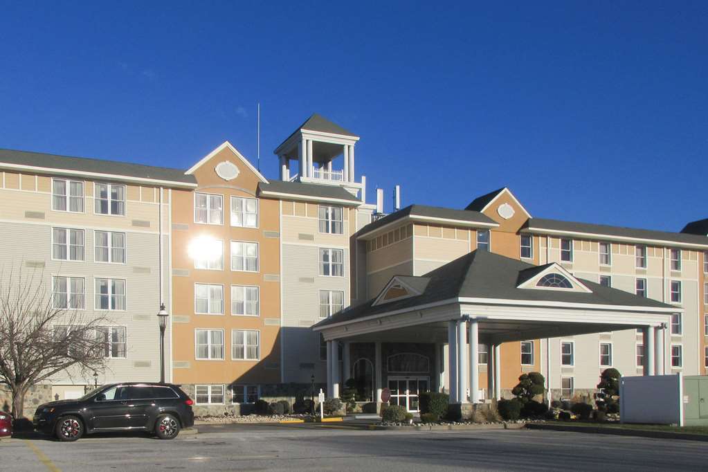Comfort Inn & Suites Glen Mills - West Chester Экстерьер фото
